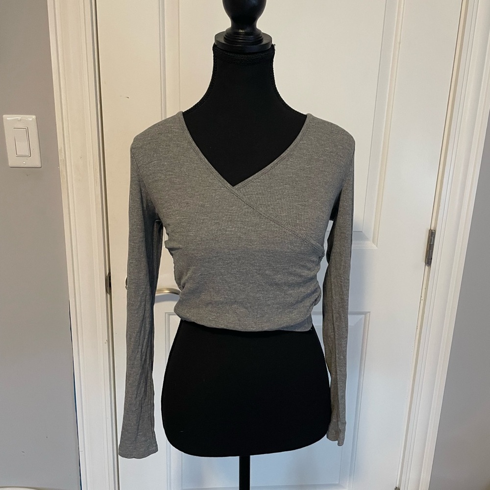 SHEIN Gray V-Neck Long Sleeve Top